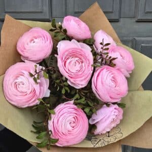 Bouquet de renoncules roses